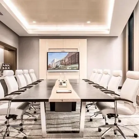 Hanza Tower White 23 & Pool Daire